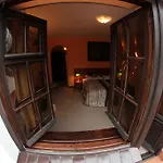 盘斯尤纳特里兹亚帕克瓦酒店
