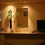 盘斯尤纳特里兹亚帕克瓦酒店 *
