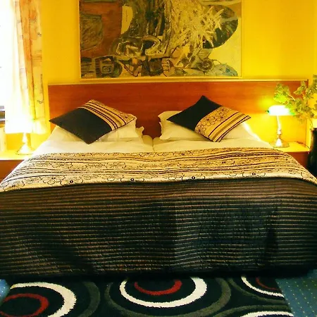 Homestay Pensjonat Rezydencja Parkowa